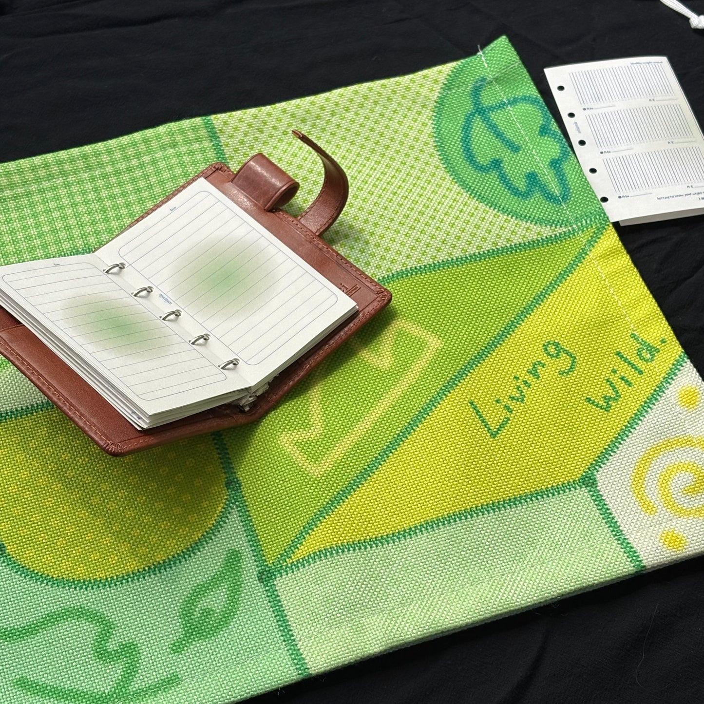 "𝓛𝓲𝓿𝓲𝓷𝓰 𝓦𝓲𝓵𝓭" Mouse Pad